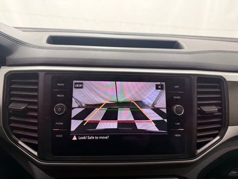 Used 2021 Volkswagen Atlas SE image 24