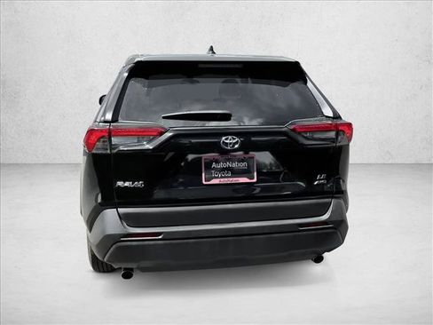Used 2024 Toyota RAV4 LE AWD/4WD image 5