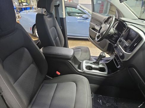 Used 2019 Chevrolet Colorado LT AWD/4WD image 12