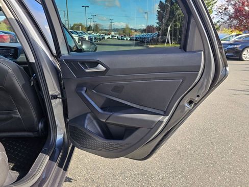 Used 2019 Volkswagen Jetta SE FWD image 14