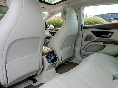 Used 2023 Mercedes-Benz EQS 450+ Sedan w/ AMG Line Exterior Package image 31