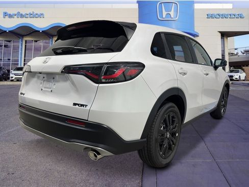 New 2026 Honda HR-V Sport image 5