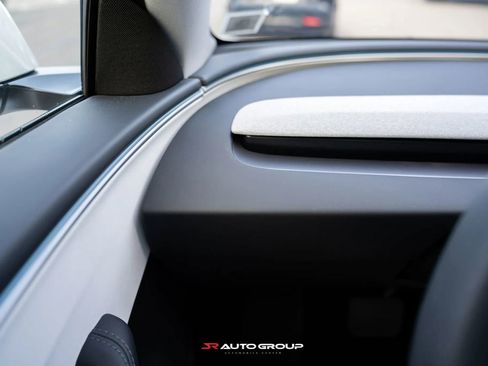 Used 2025 Tesla Model 3 Long Range RWD image 9