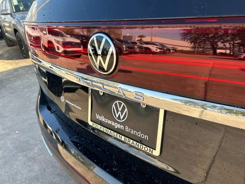 New 2026 Volkswagen Atlas SE FWD image 30