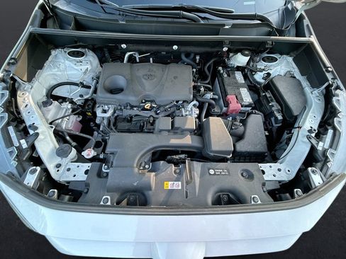 Used 2024 Toyota RAV4 XLE FWD image 31