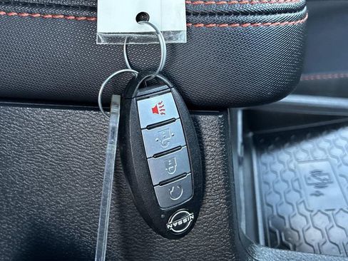 Certified 2023 Nissan Frontier PRO-4X w/ Pro Convenience Package image 9