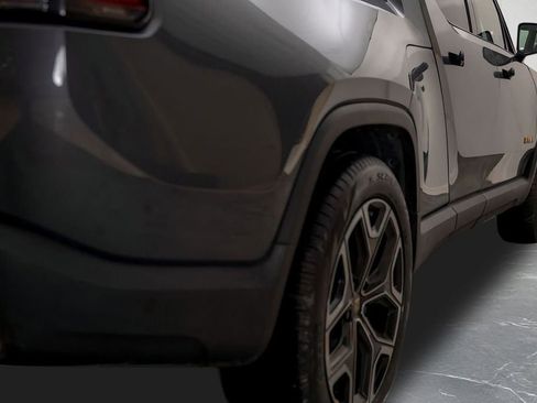 Used 2022 Rivian R1T Adventure image 38