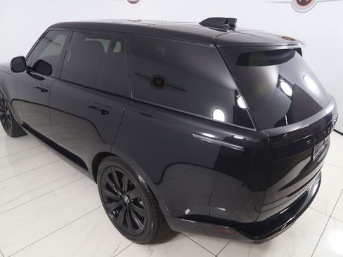 Used 2025 Land Rover Range Rover SE AWD/4WD image 28