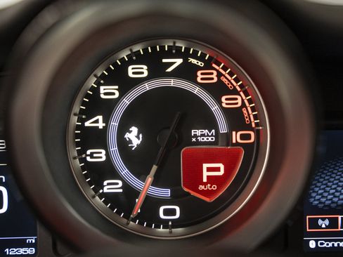 Used 2019 Ferrari 488 Spider RWD image 41