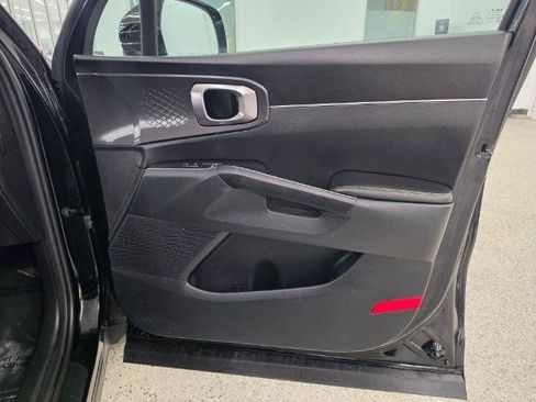 Used 2023 Kia Sorento LX FWD image 26