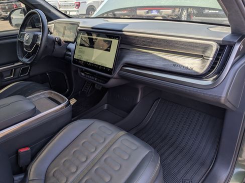 Used 2022 Rivian R1T Adventure AWD/4WD image 32