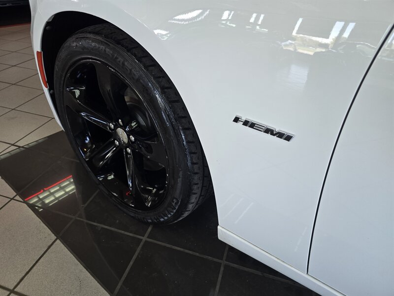 Used 2016 Dodge Charger R/T RWD image 35