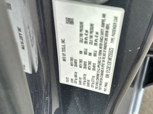 Used 2022 Tesla Model 3 Long Range AWD/4WD image 34