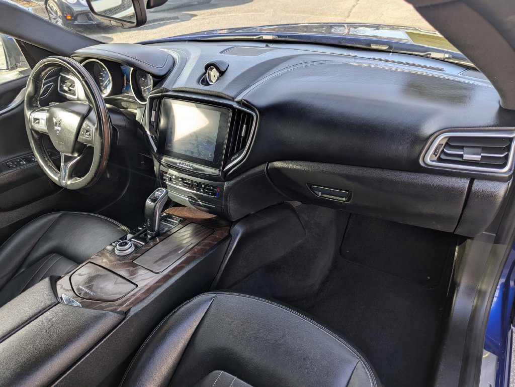 Used 2019 Maserati Ghibli S Q4 AWD/4WD image 33