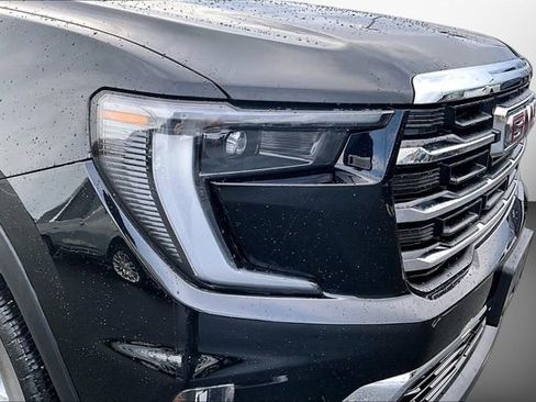 Used 2025 GMC Acadia Elevation w/ Elevation Premium Package image 29