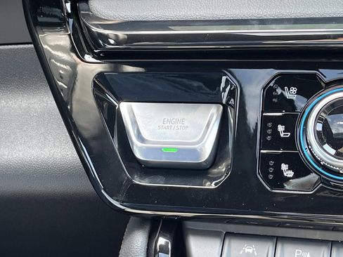New 2026 GMC Sierra 1500 AT4 w/ AT4 Premium Package AWD/4WD image 32