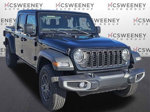 Used 2025 Jeep Gladiator Sport image 7
