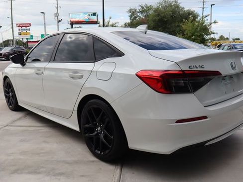Used 2023 Honda Civic Sport image 6