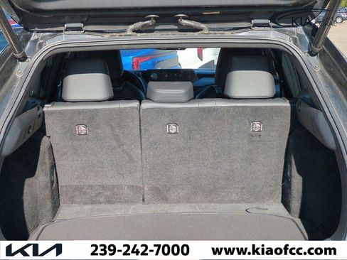 Used 2019 Lexus UX 200 image 11