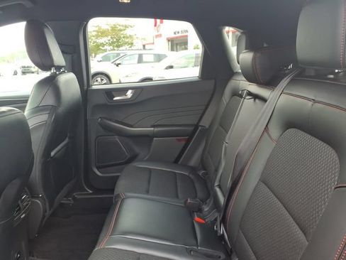 Used 2024 Ford Escape ST-Line w/ Tech Pack #1 FWD image 7