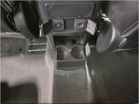 Used 2023 Ford Explorer XLT w/ Equipment Group 202A image 22