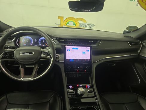 Used 2023 Jeep Grand Cherokee L Overland AWD/4WD image 15