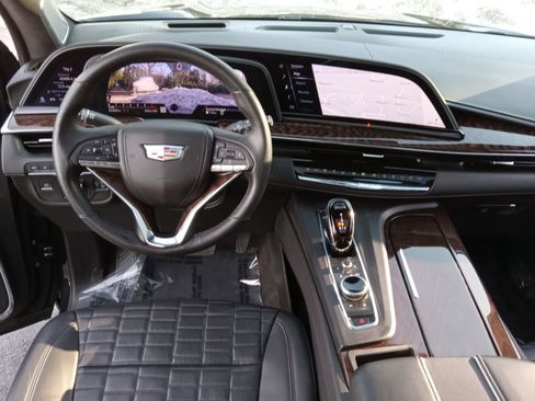 Used 2023 Cadillac Escalade Sport Platinum w/ LPO, ONYX Package image 15