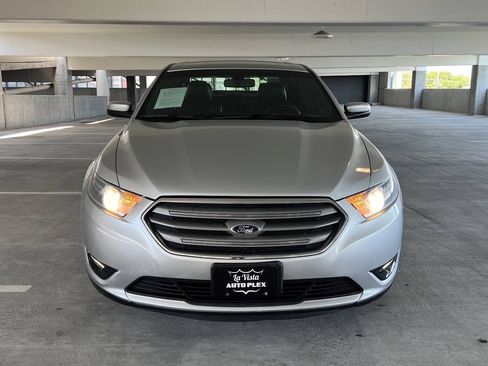 Used 2014 Ford Taurus SEL w/ Equipment Group 201A FWD image 16