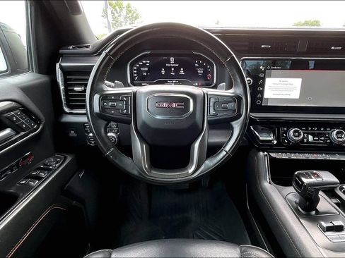Used 2024 GMC Sierra 1500 AT4 w/ Technology Package AWD/4WD image 11