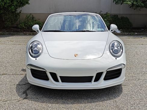 Used 2015 Porsche 911 Carrera S RWD image 8
