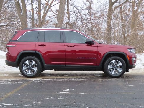 Certified 2022 Jeep Grand Cherokee Limited 4xe AWD/4WD image 2