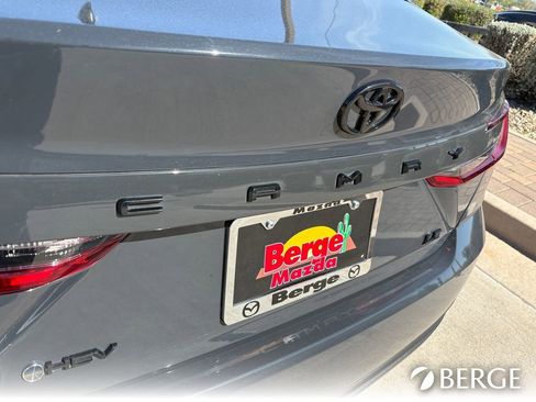 Used 2025 Toyota Camry LE image 11