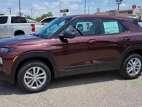 Used 2023 Chevrolet TrailBlazer LS AWD/4WD image 4