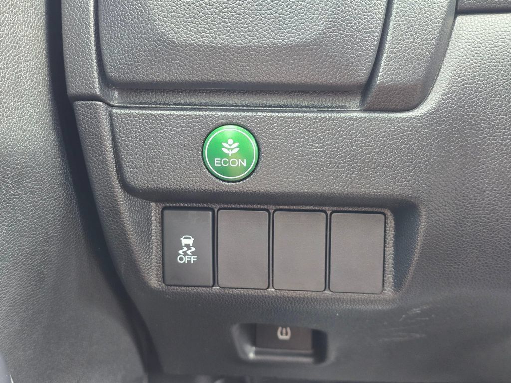Used 2020 Honda Fit LX image 17