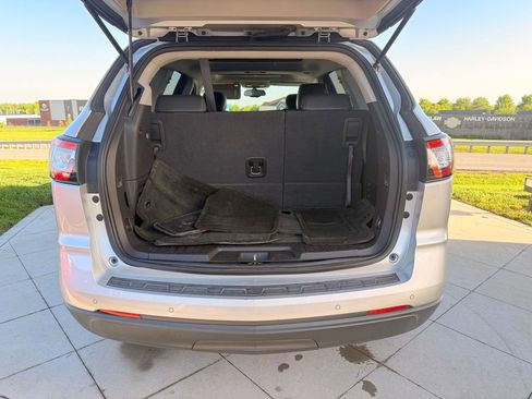 Used 2013 Chevrolet Traverse LT FWD image 31