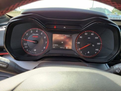 Certified 2025 Chevrolet Trax RS w/ Driver Confidence Package image 13