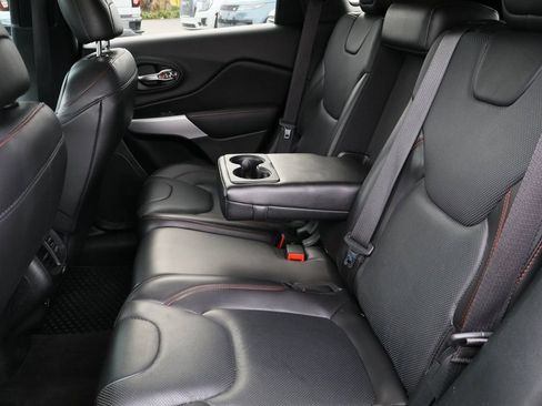 Used 2018 Jeep Cherokee Trailhawk w/ Quick Order Package 27L image 23