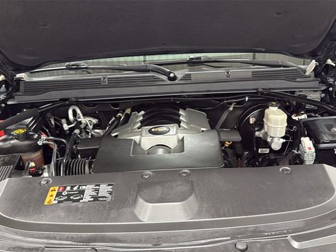 Used 2019 Cadillac Escalade ESV Premium Luxury image 26