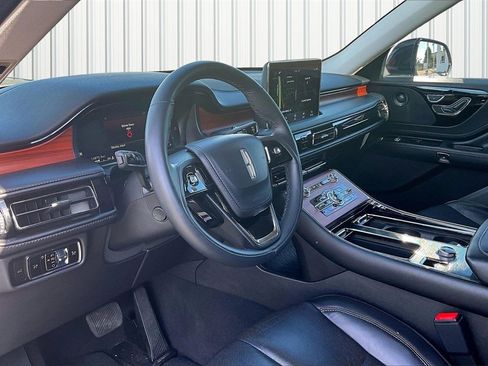 Used 2024 Lincoln Aviator Reserve image 4