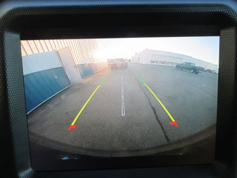 Used 2022 Jeep Wrangler Unlimited Sahara w/ Cold Weather Group image 19