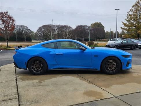 Used 2025 Ford Mustang GT Premium w/ GT Performance Package image 8