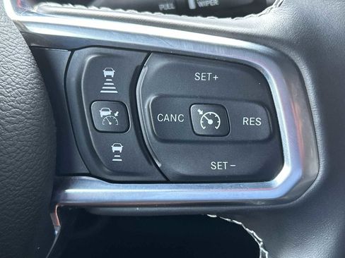 Used 2021 Jeep Gladiator Overland w/ Popular Equipment Package AWD/4WD image 16
