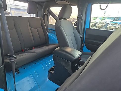 Used 2018 Jeep Wrangler Sport image 76