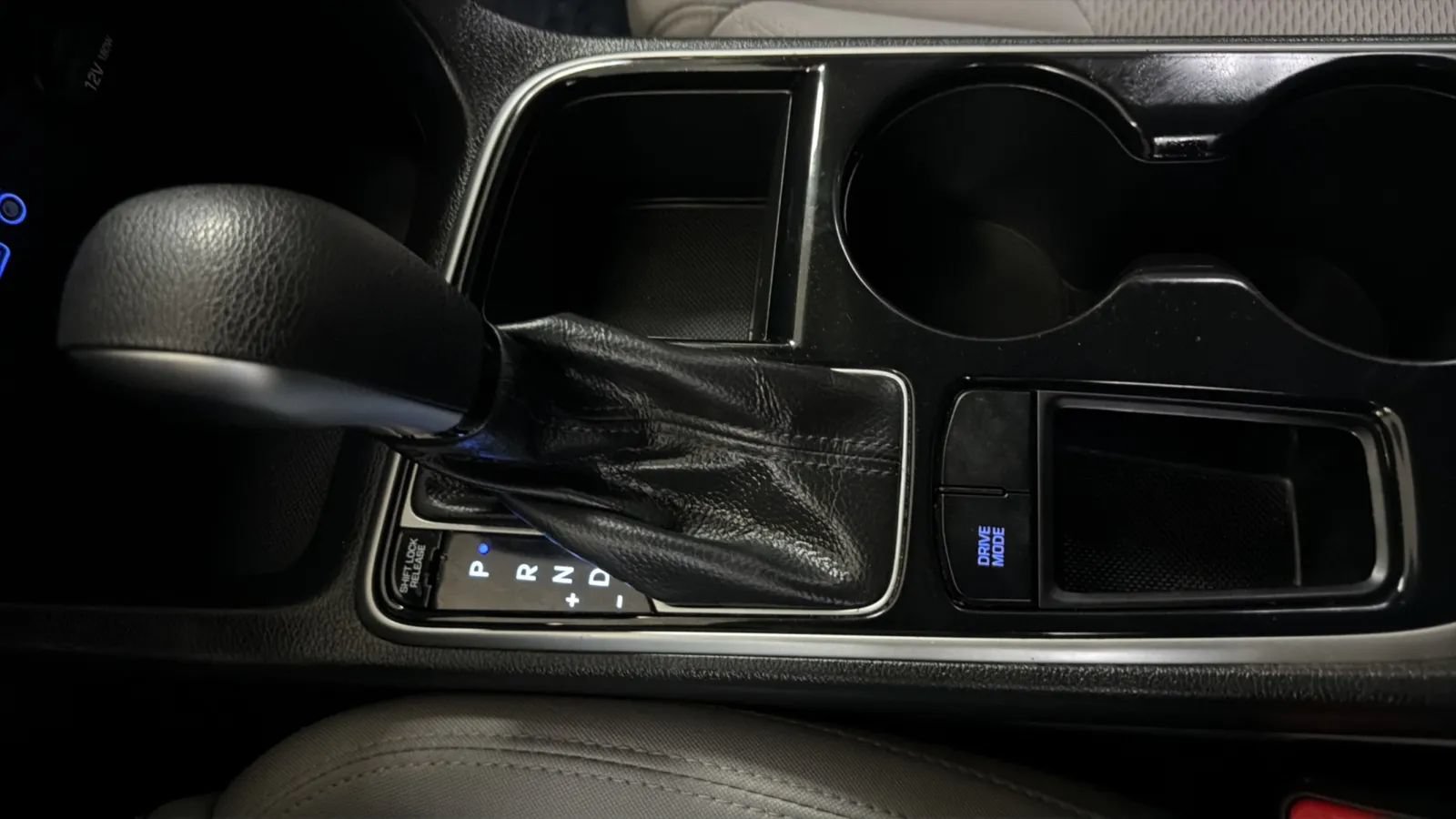 Used 2018 Hyundai Sonata SE w/ Cargo Package FWD image 12