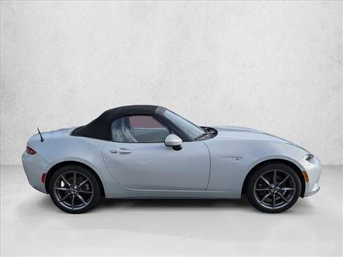 Used 2019 MAZDA MX-5 Miata Grand Touring image 4