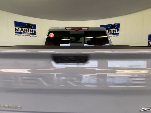 Used 2024 Chevrolet Silverado 1500 ZR2 w/ Technology Package AWD/4WD image 9
