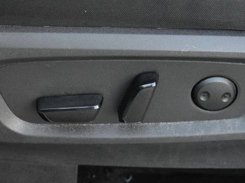 Used 2025 Nissan Pathfinder SV AWD/4WD image 14