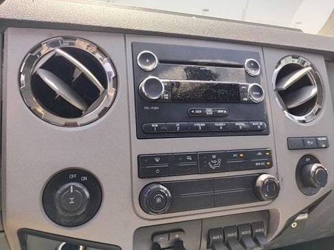 Used 2013 Ford F250 XLT w/ XLT Interior Pkg RWD image 18