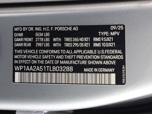 Certified 2026 Porsche Macan AWD/4WD image 19