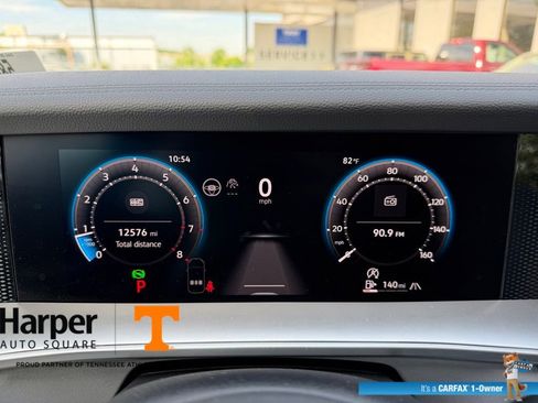 Used 2025 Volkswagen Tiguan SE R-Line image 16